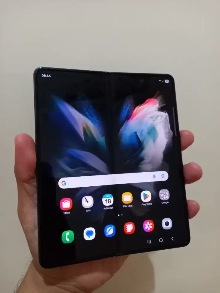 Samsung Galaxy Z Fold 3 5G Ram 12/256Gb Fullset ada minus dibaca dulu