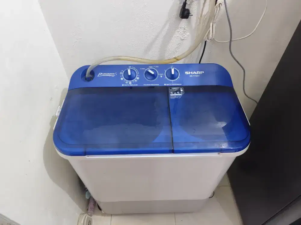 Sharp Mesin Cuci 2 Tabung/Twin Tub Washer T75NT
