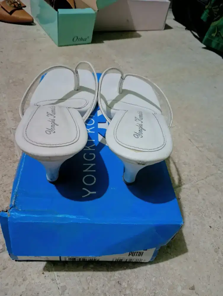 sandal wanita merk yongki komaladi uk 41