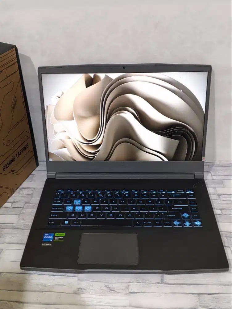 Laptop Gaming MSI Thin B13UC Core i5-13420H Ram 32Gb SSD 1 TB RTX 3050