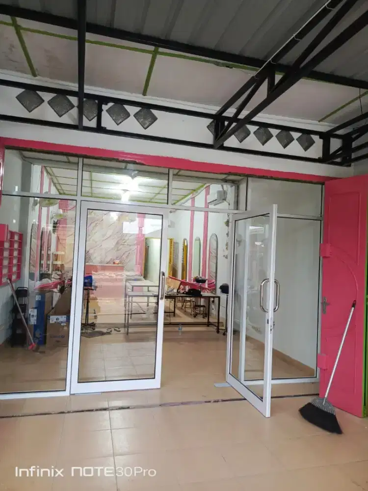 Pembuatan pintu kaca ruko ,pintu sliding swing jendela upvc