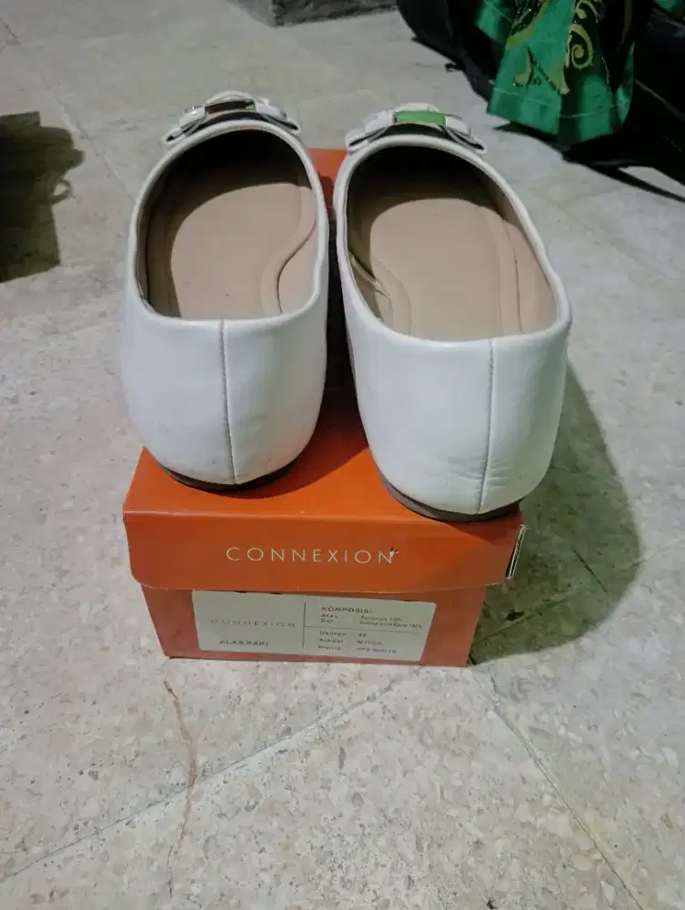 sepatu wanita merk connexion uk 40