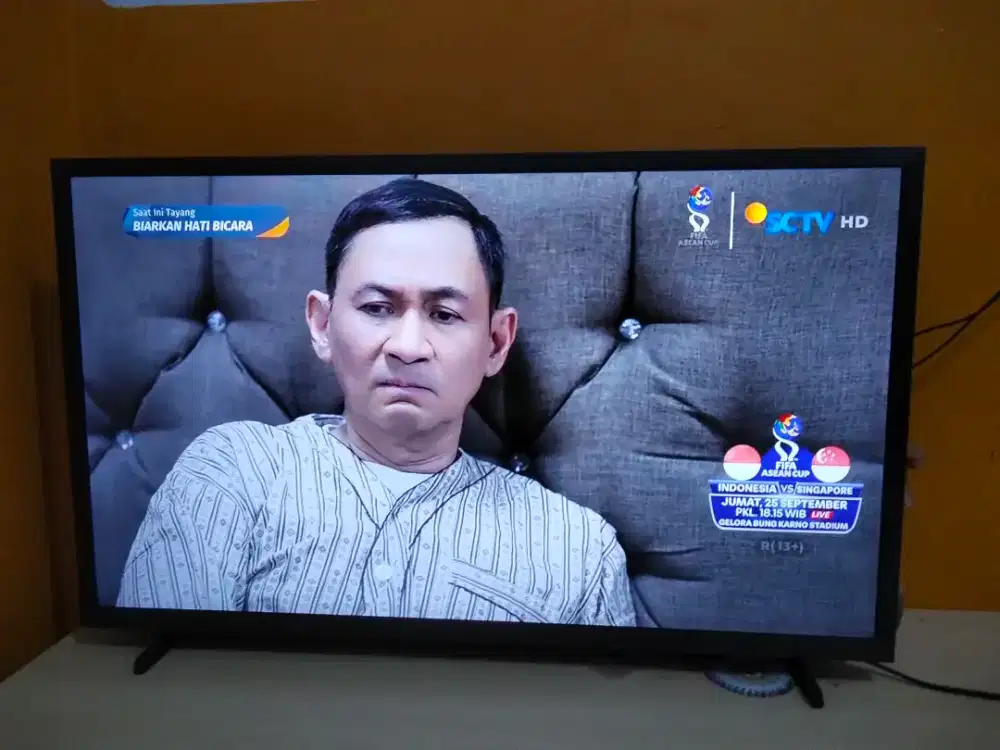 Samsung Smart TV 32 Inch H5000F – Mulus, Normal, Dus & Remote