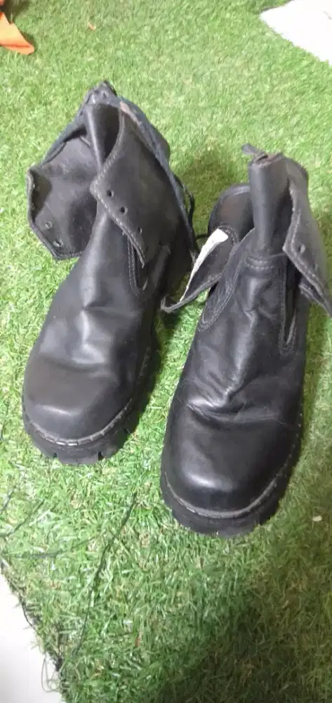 KK Sepatu Kulit wanita No.37