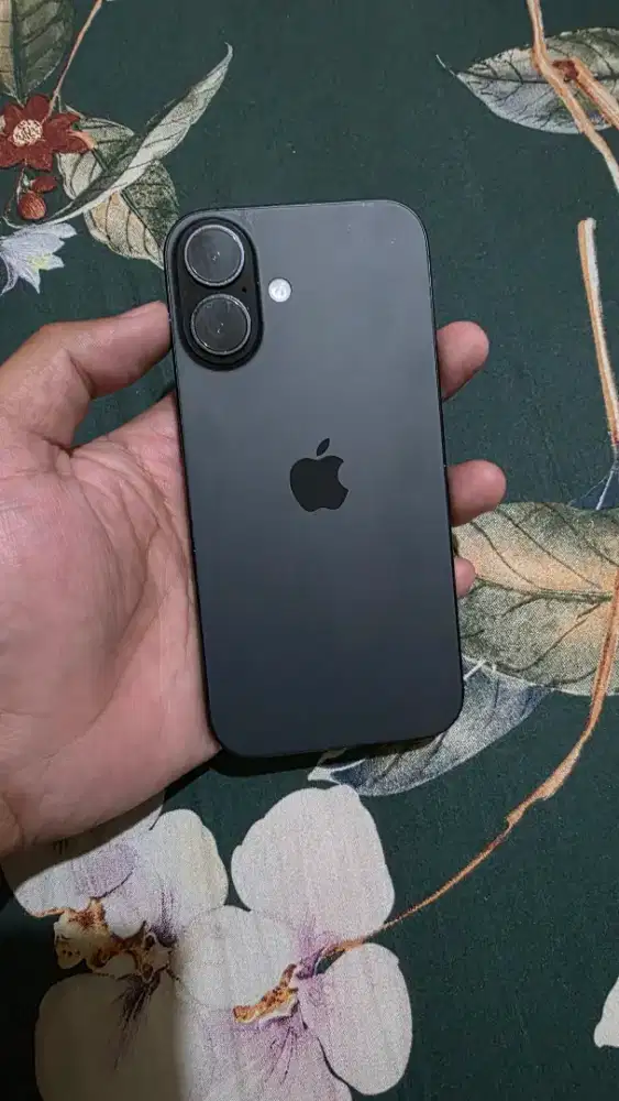 Iphone 16 128gb garansi on