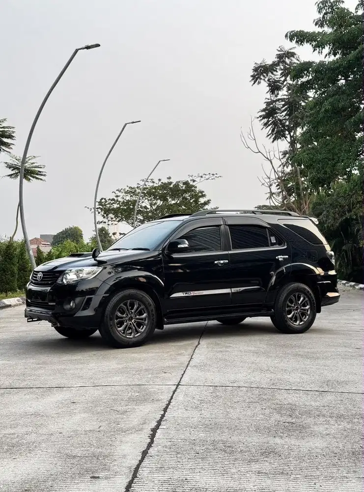 Toyota Fortuner VNT TRD 2015