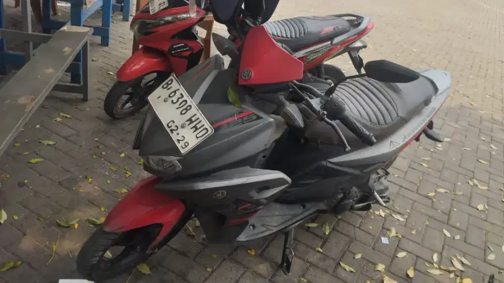 Jual motor kesayangan aerox 125