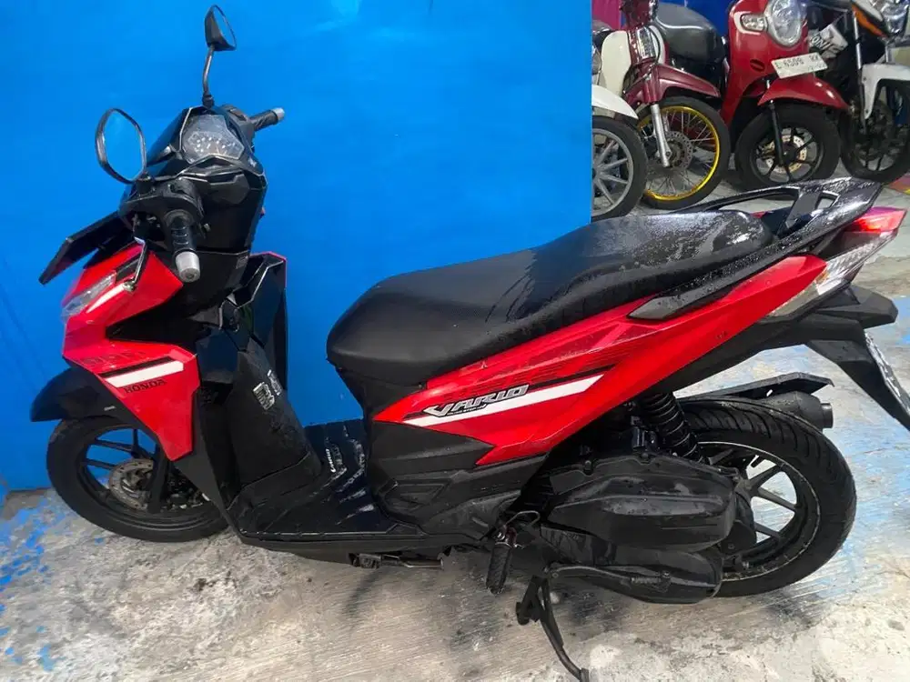Honda vario 2017 lokasi jl kalisari damen 102 daerah mulyosari sby