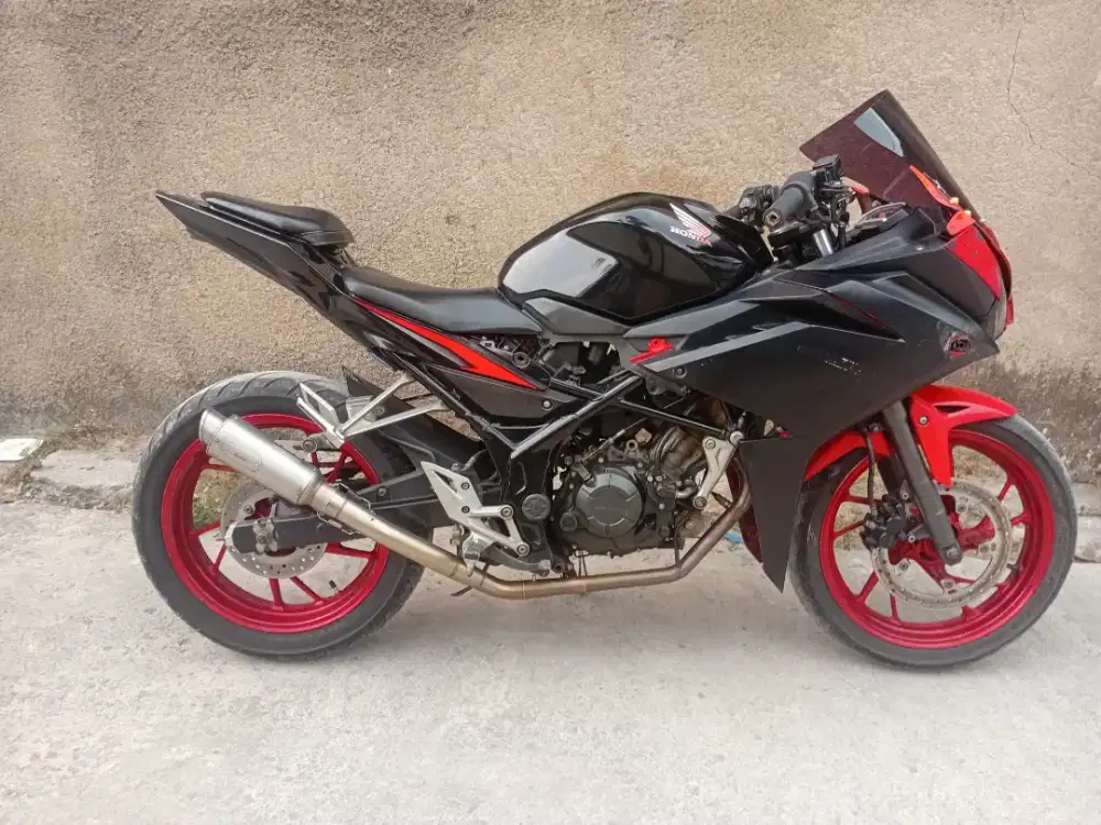 Honda CBR 150 R 2018