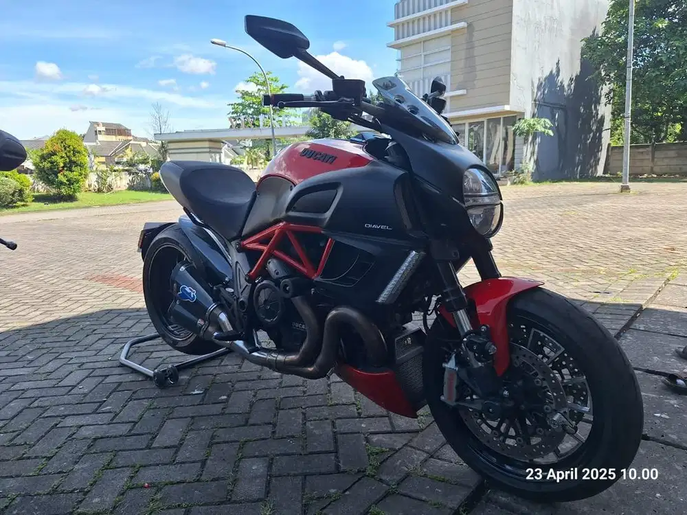 Ducati Diavel Red Base 2013