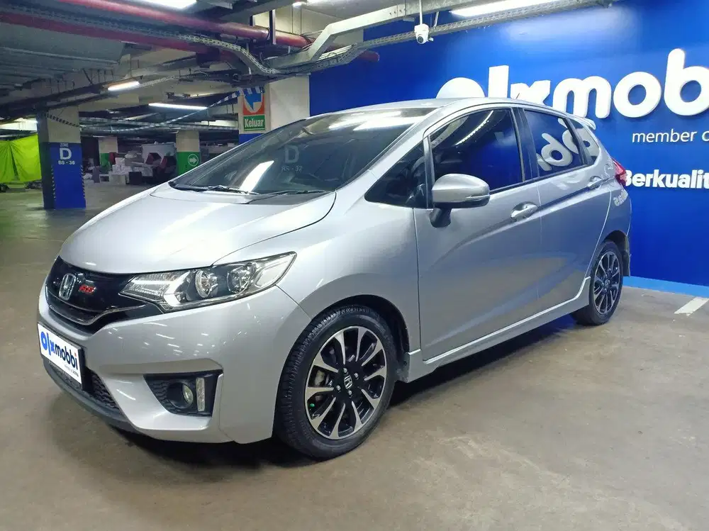 TDP 1 JUTA Honda Jazz 1.5 RS Bensin-AT 2017 Abu CSMLB