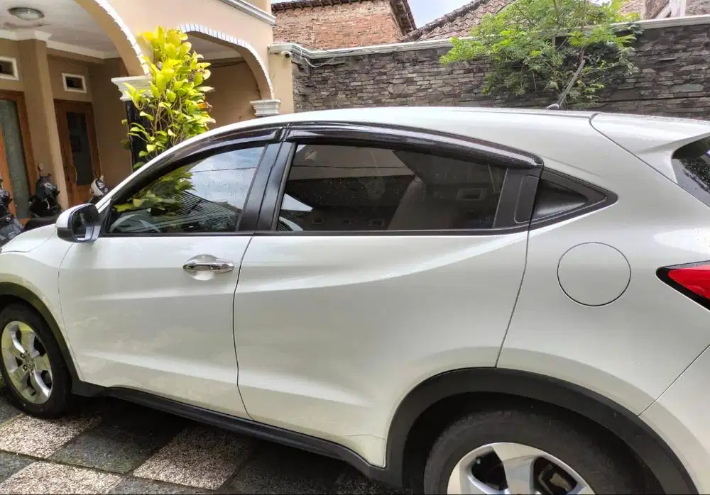 Honda HRV 1.5 E CVT AT