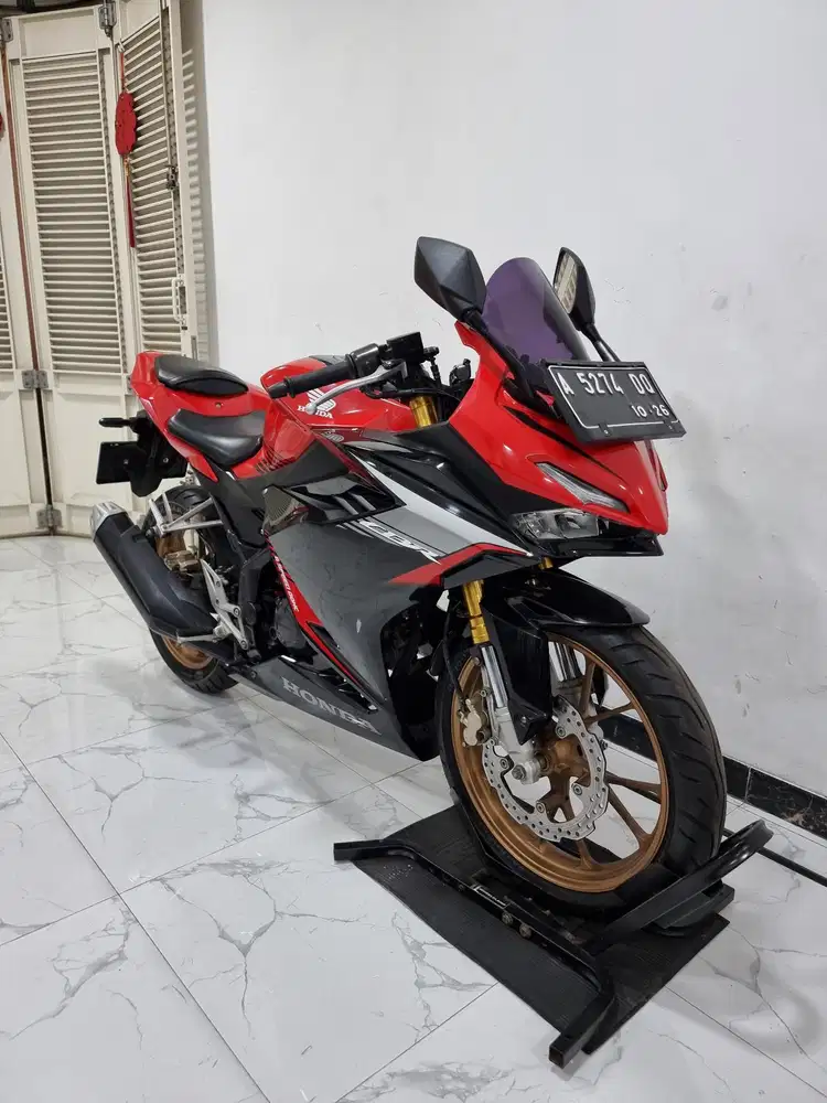 Honda CBR 150 R USD LED Fi 2021 bln 10 Gress Kredit DP 1 JT aja