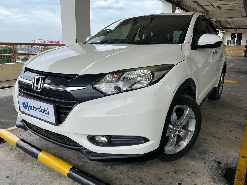 TDP 1 JUTA Honda HR-V 1.5 E Bensin-AT 2015 Putih C7BBB