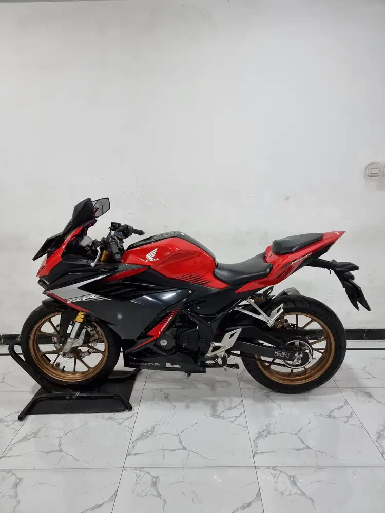 Honda CBR 150 R USD LED Fi 2021 bln 10 Gress Kredit DP 1 JT aja