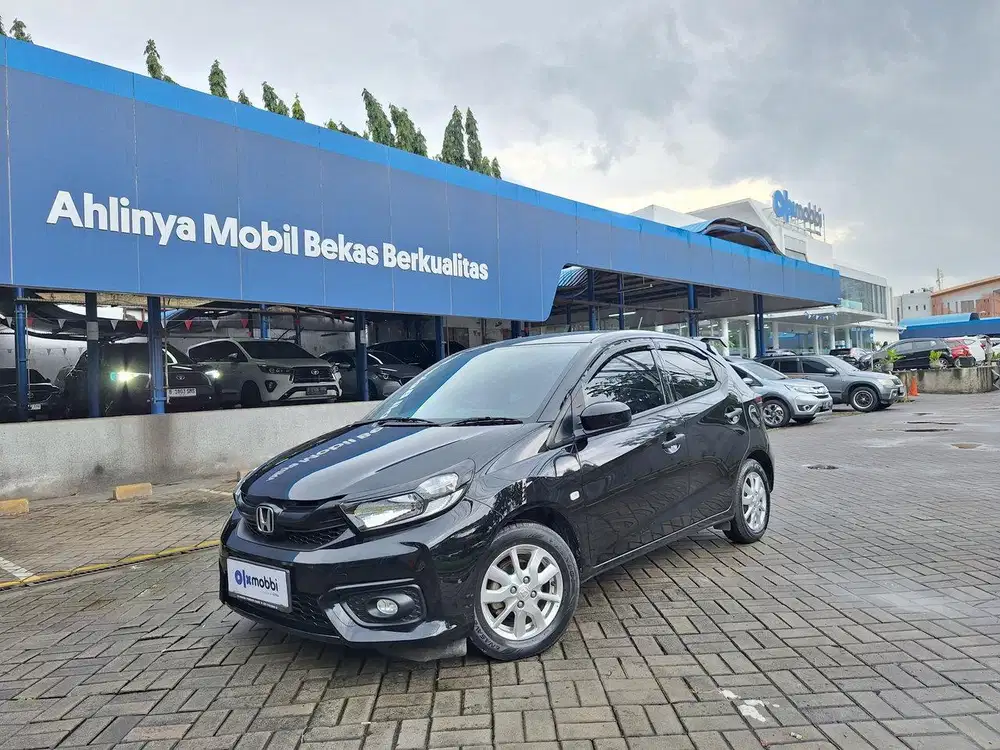 TDP 1 JUTA Honda Brio Satya 1.2 E Bensin-AT 2021 Abu-Abu CTREB