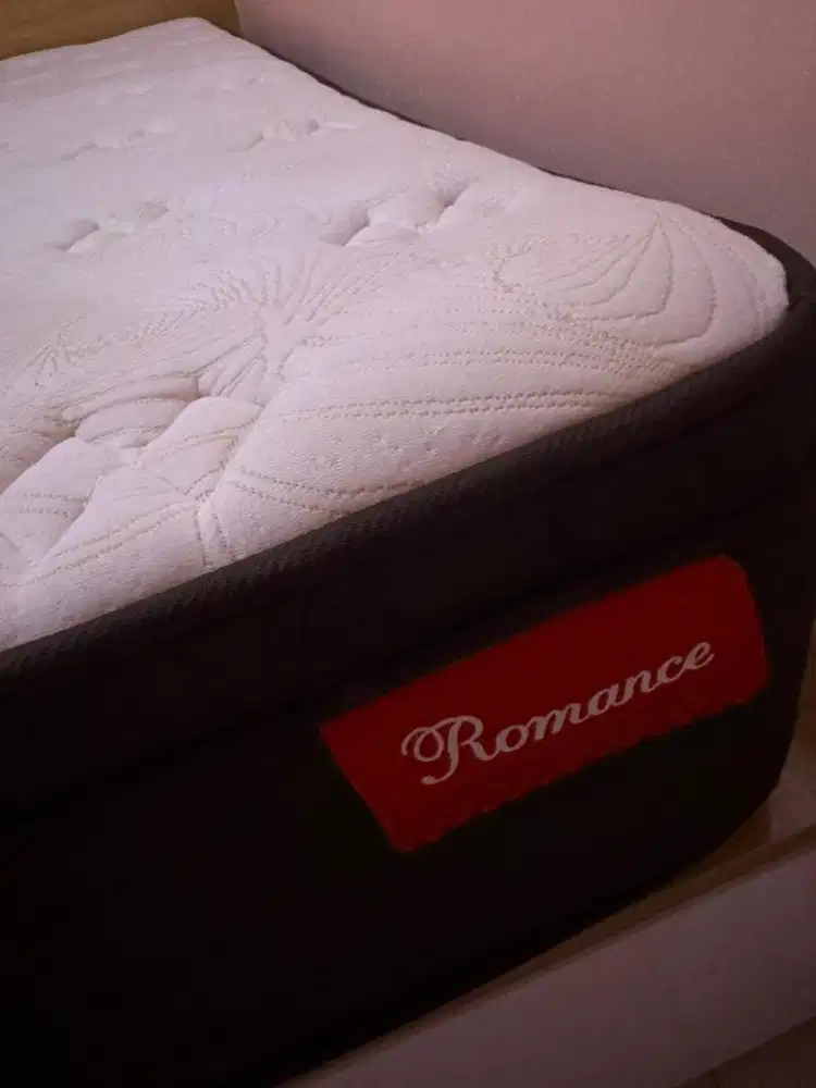 Kasur romance bekas