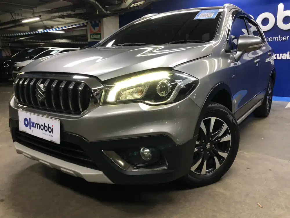 TDP 1 JUTA Suzuki SX4 1.5 S-Cross Bensin-MT 2018 Putih CSYXB