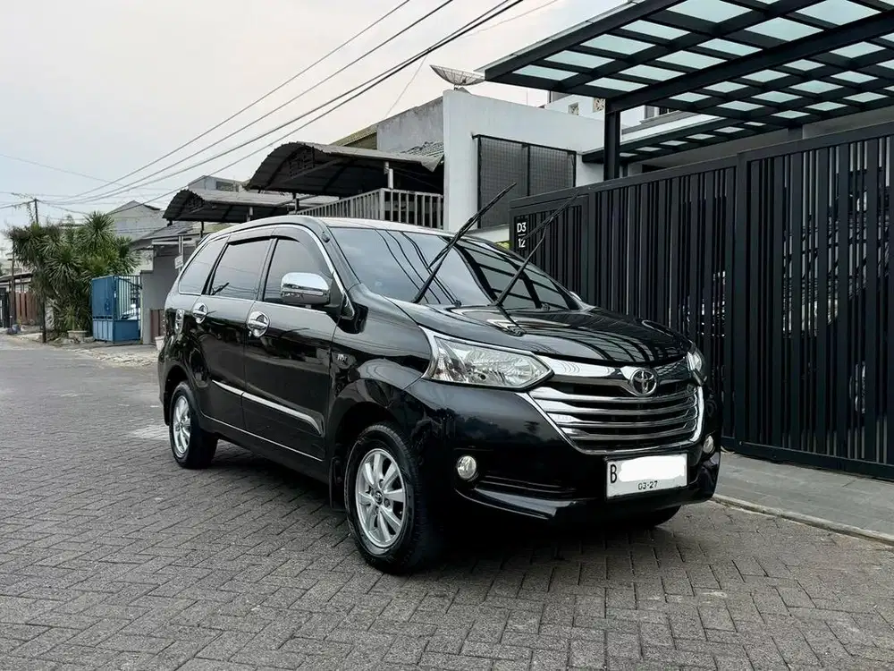 KM 82RB ASLI! TOYOTA AVANZA G MANUAL 2017 1300 CC GOOD CONDITION