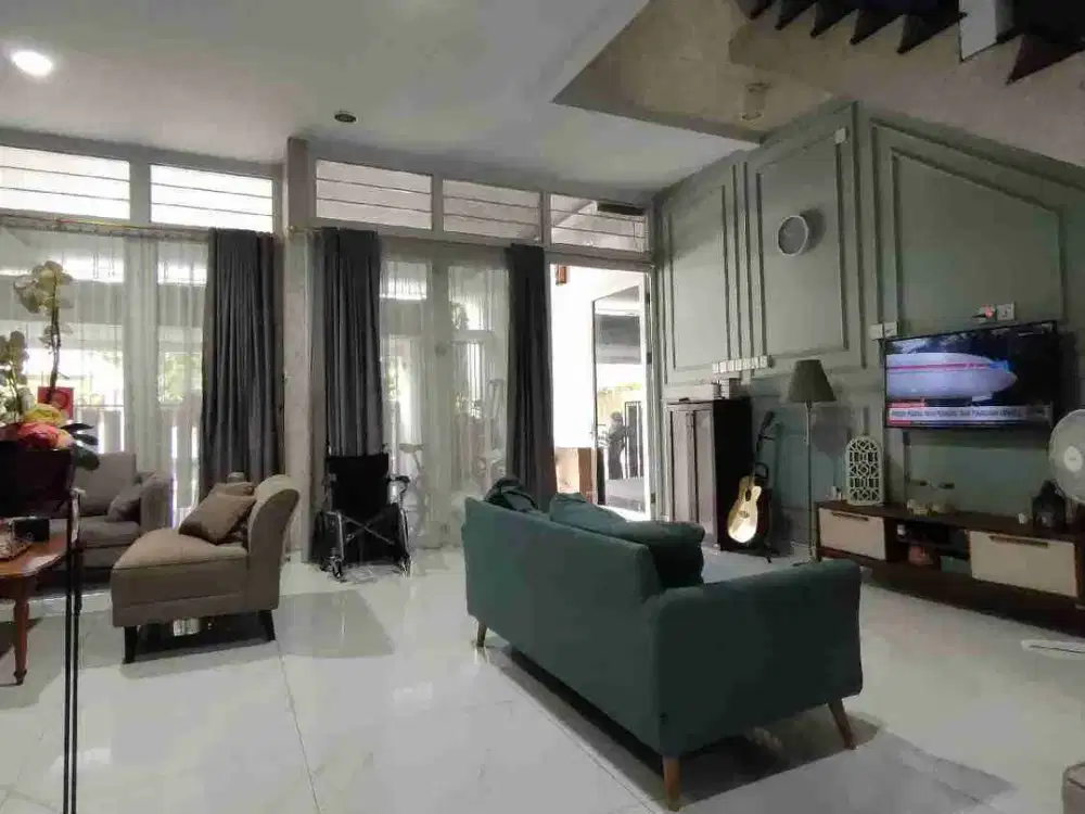 Best Deal! Rumah 3 Lantai Lb.240 di PTB duren sawit –deket stasiun,  Deket BKT, Deket tempat ibadah,  tidak banjir.aman,nyaman. lokasi strategis.
