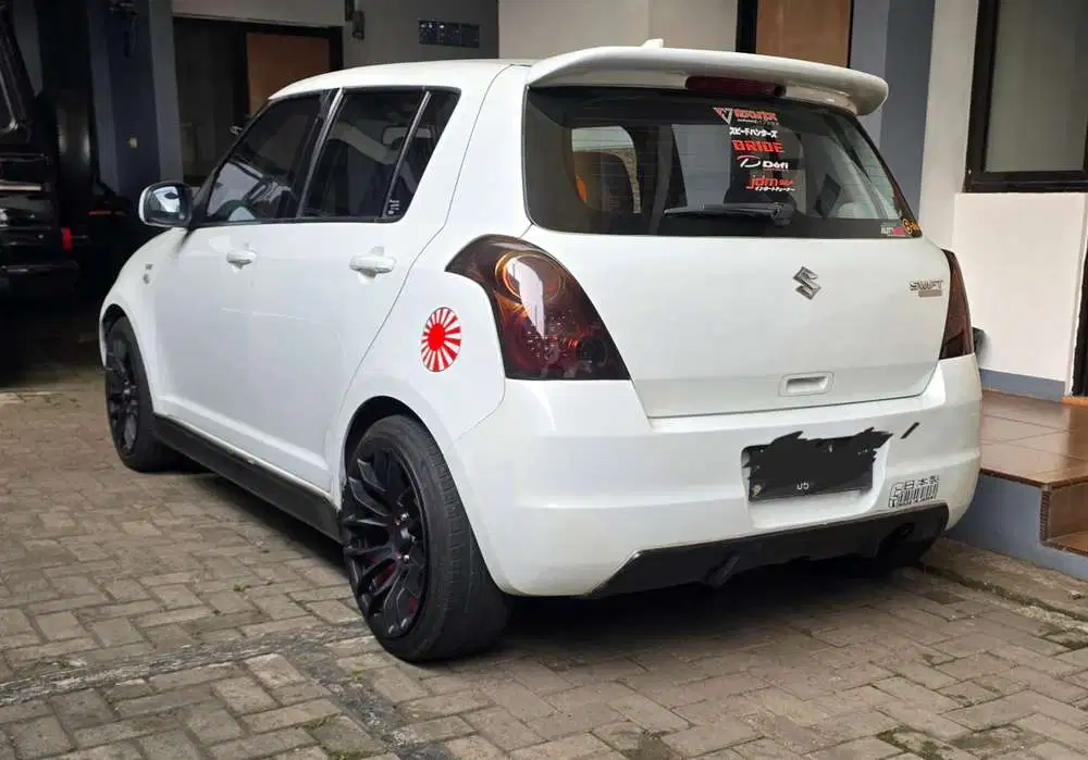 Suzuki Swift 2011 Bensin