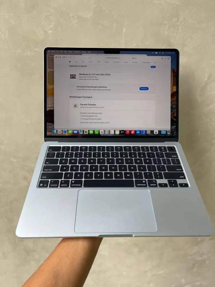 Macbook Air M4 13inch 16/256 iBox Garansi On