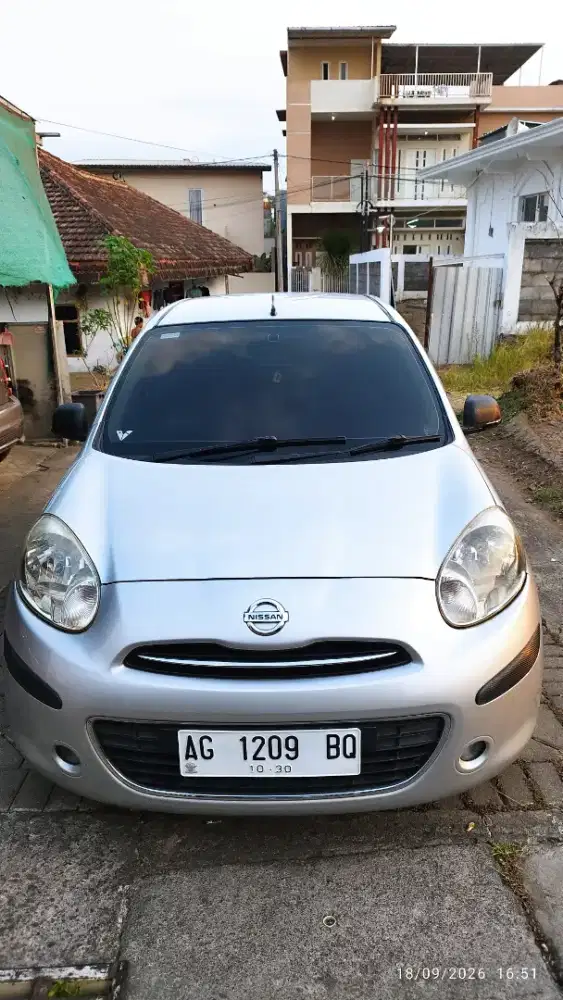 Nissan march XS automatic