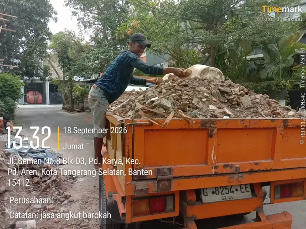 Jasa buang puing dan tanah