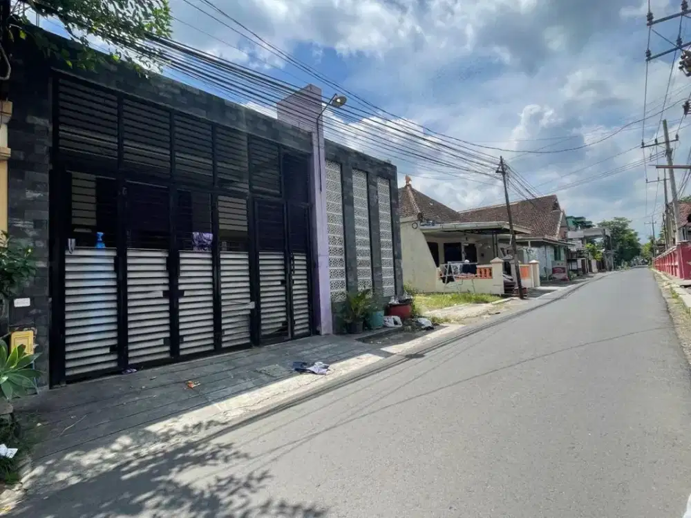 DIJUAL KOST TEGALGONDO MALANG POROS JALAN HANYA 450 METER DARI KAMPUS UMM