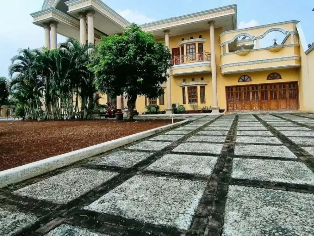 rumah dijual halaman luas dekat mako brimob depok