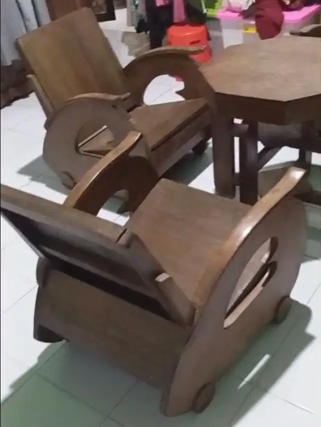 1 set jati meja kursi mentokan/sedanan antik