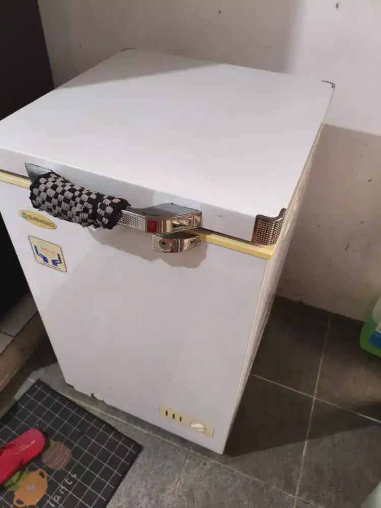 Dijual Freezer bagus krn mau pindah rumah