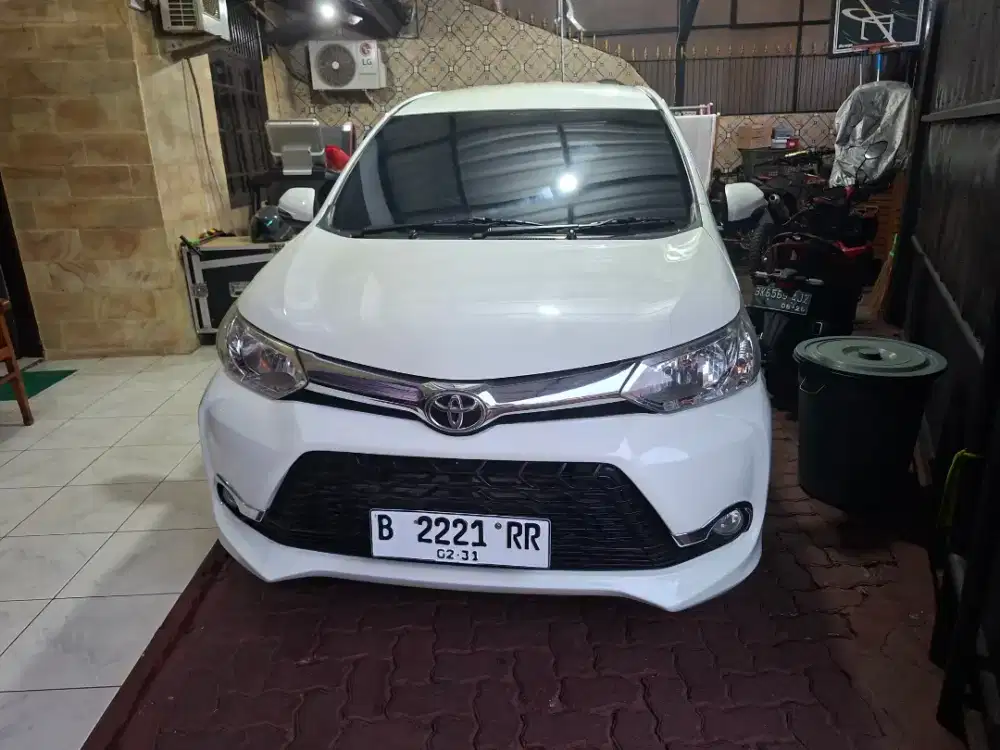 TOYOTA AVANZA 1.3 VELOZ A/T 2017