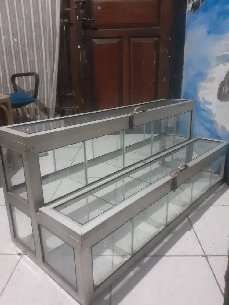 2 Etalase murah