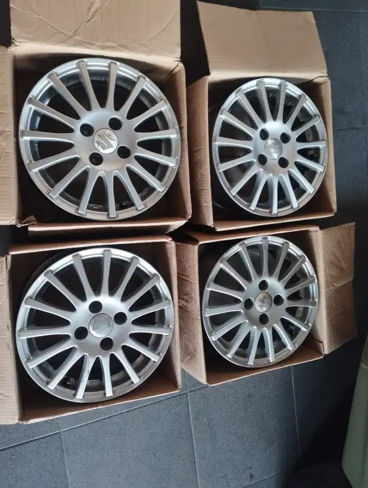Dijual. 4pc velg karimun wagon R14