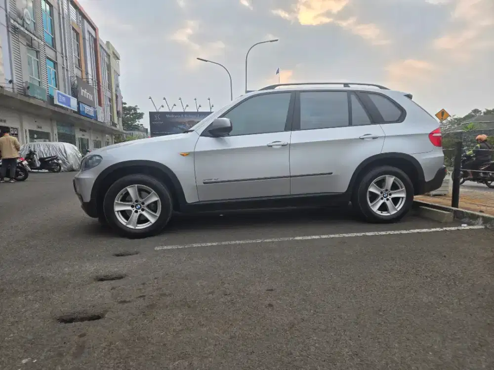 BMW X5 2010 Istimewa km 80rb an
