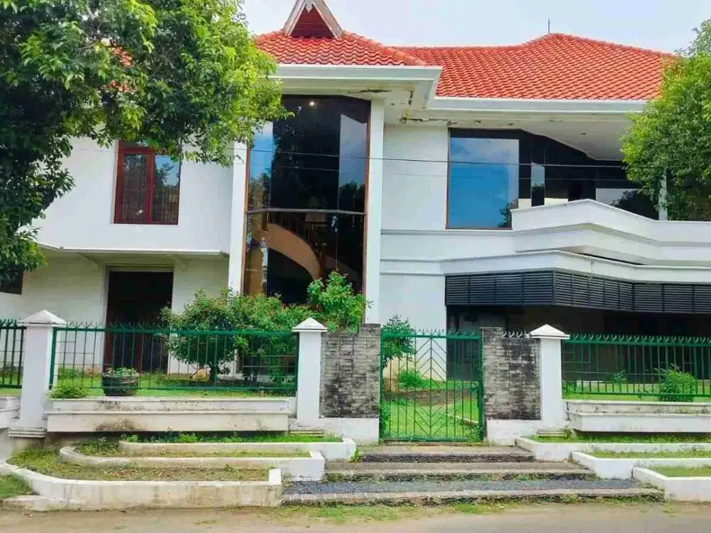 Dijual Murah Rumah 2 lantai di Margorejo Indah Surabaya