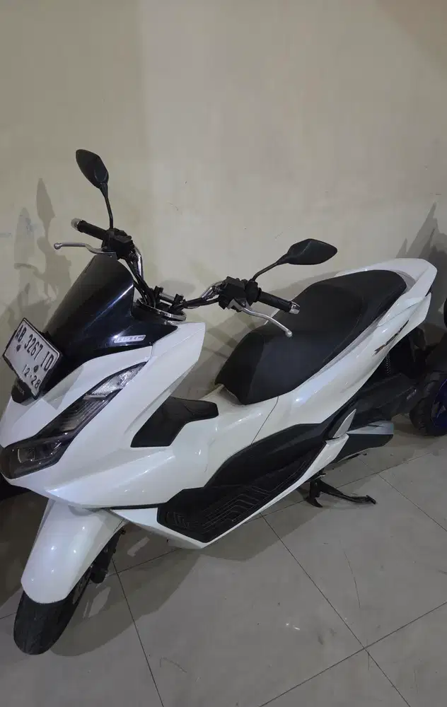 Pcx 160 abs putih 2023 keyless Gbm