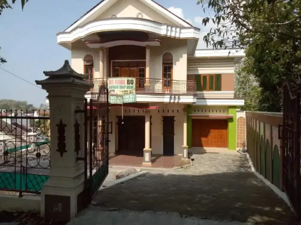Rumah 2 Lantai Hook di Bukit Flamboyan Sendangmulyo, Tembalang Semarang