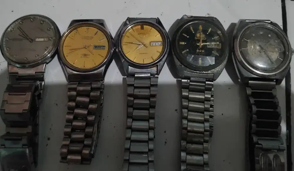 5 Jam tangan Vintage mati seadanya