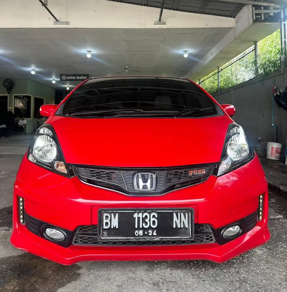 Honda Jazz Rs 1.5 MMC 2014 Automatic Km 110 Ribu Servis Ricord