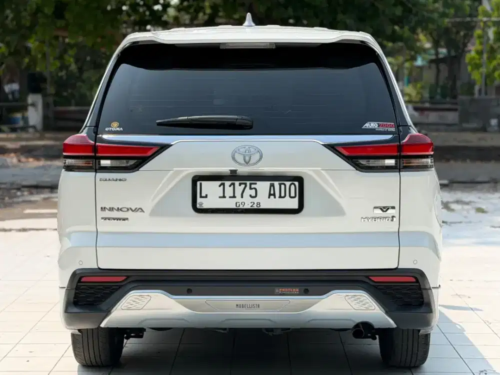 Toyota Kijang Innova Zenix V Hybrid 2023