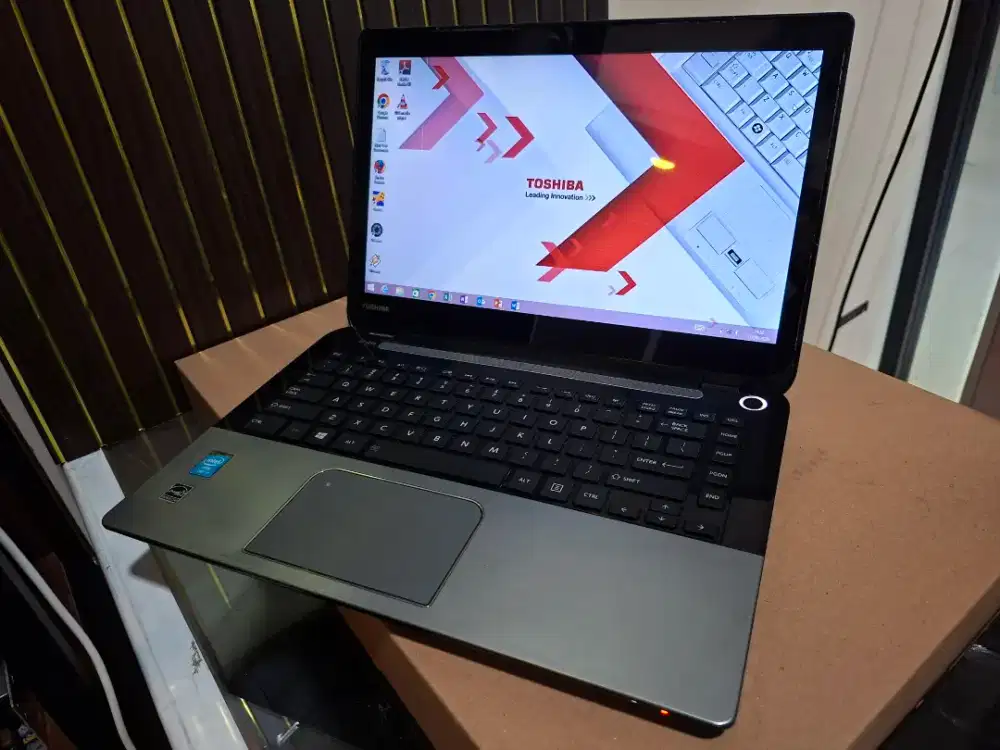 Laptop Toshiba satelit intel core i3 gen 4 ram 8 hdd 1 tera