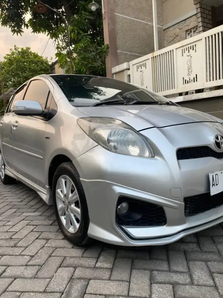 Yaris 2013/2012 S TRD istimewa original mulus