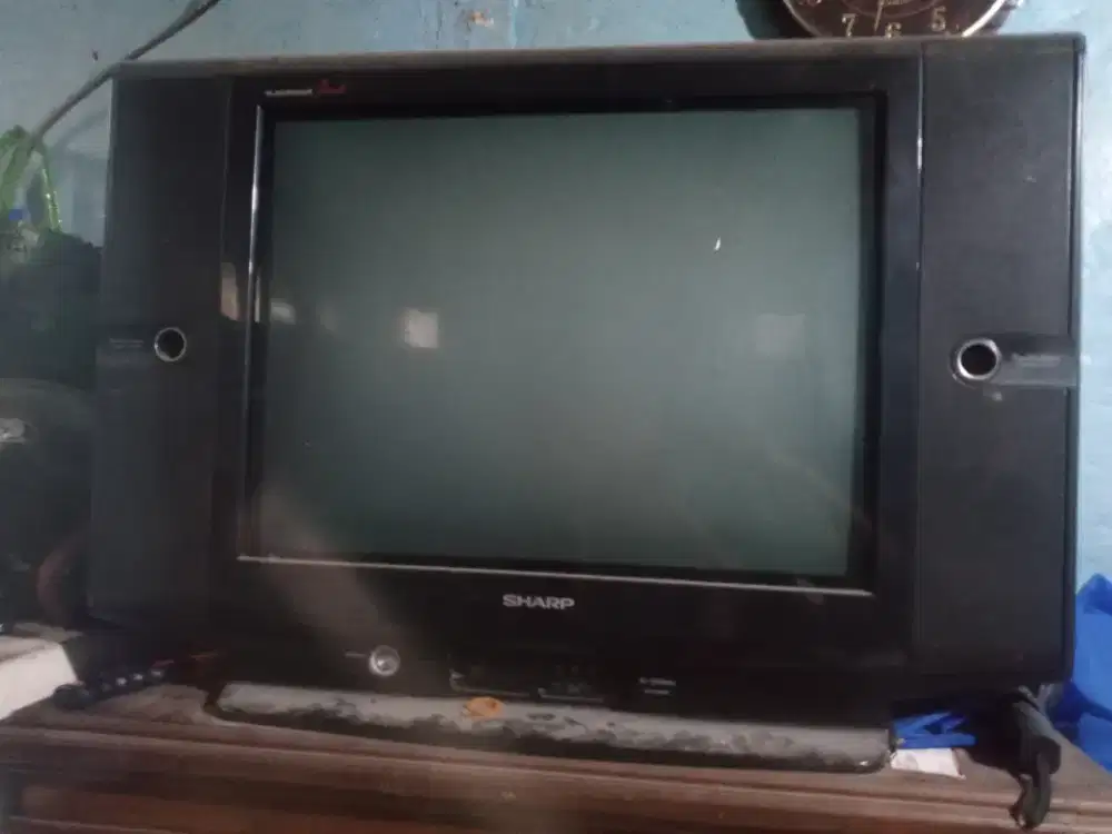 TV SHARP TABUNG