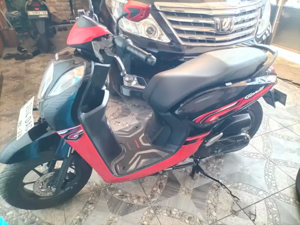 Honda Genio 2023 tgn 1 seperti baru mesin klistrikan nurmal PJK aman