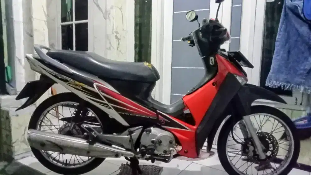 Honda supra x 125 tahun 2006