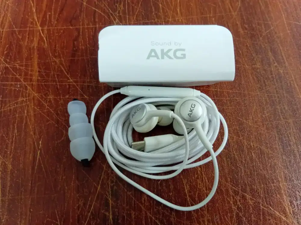 Headset AkG Original Samsung Note 20 Tipe C white edition