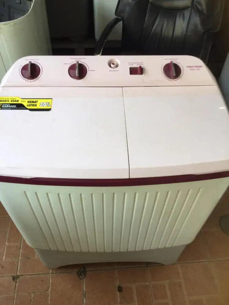 Mesin cuci 2tabung polytron