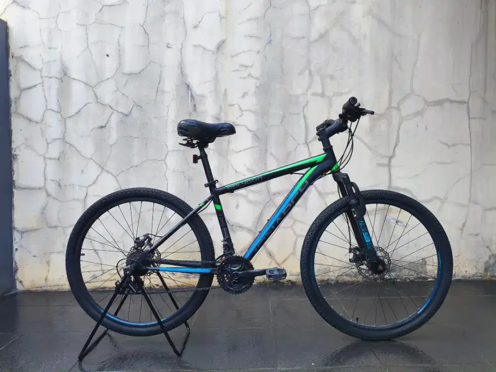 Sepeda MTB Polygon Monarch M3